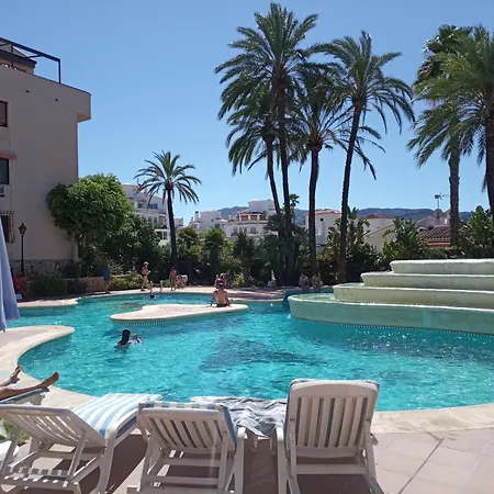 Estudio Capitan-piscina Dénia