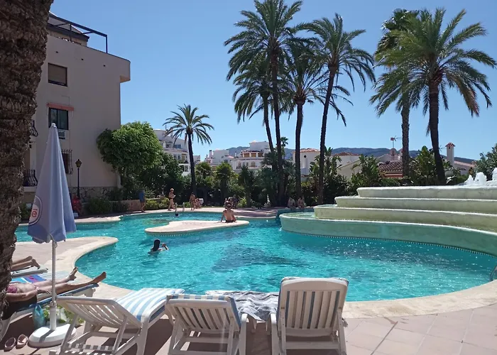 Estudio Capitan-piscina دينايا